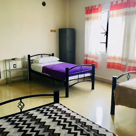 Hostal Andaina-3